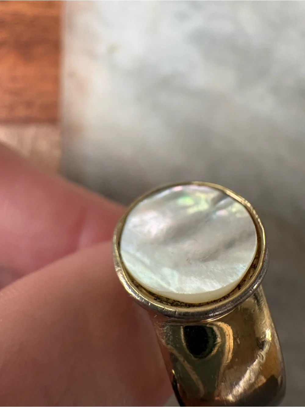 Vintage Gold-Tone Mother of Pearl Round Statement Ring - Size 7.75